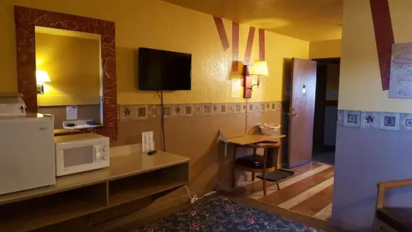 Earth Inn Motel - Jackson 8